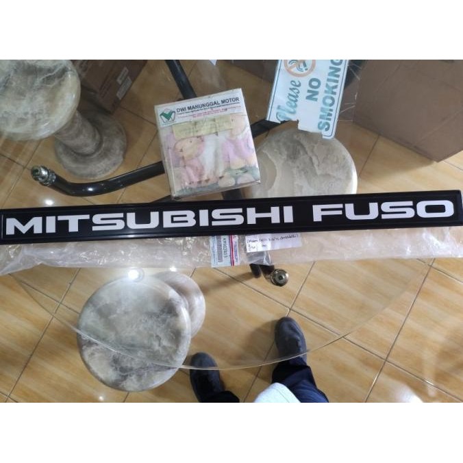 Emblem Mitsubishi Fuso Di Grill Fuso Terlengkap