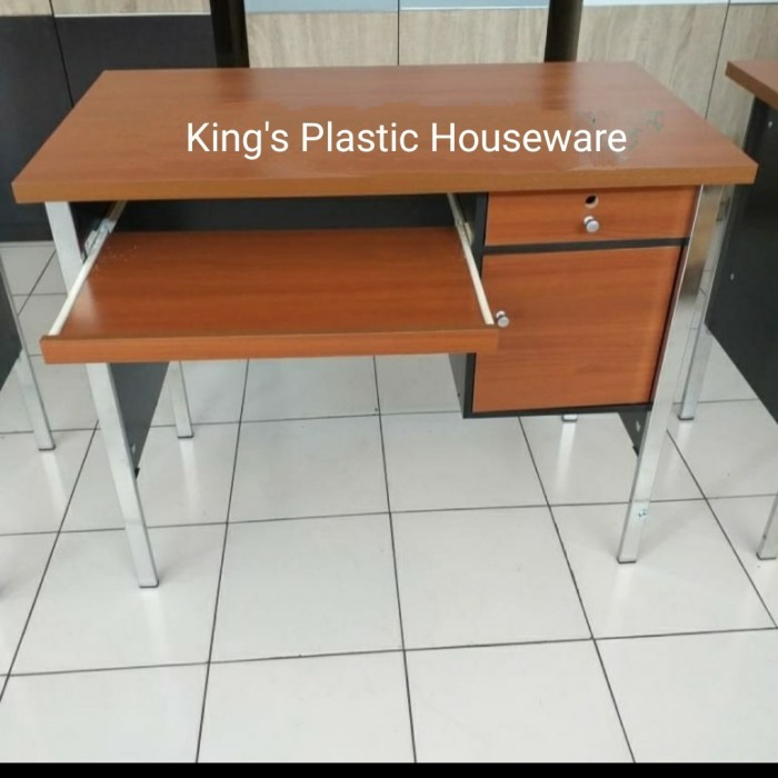 Meja Komputer Minimalis Kaki Besi Stainless Tebal Mc 551 Meja Kantor