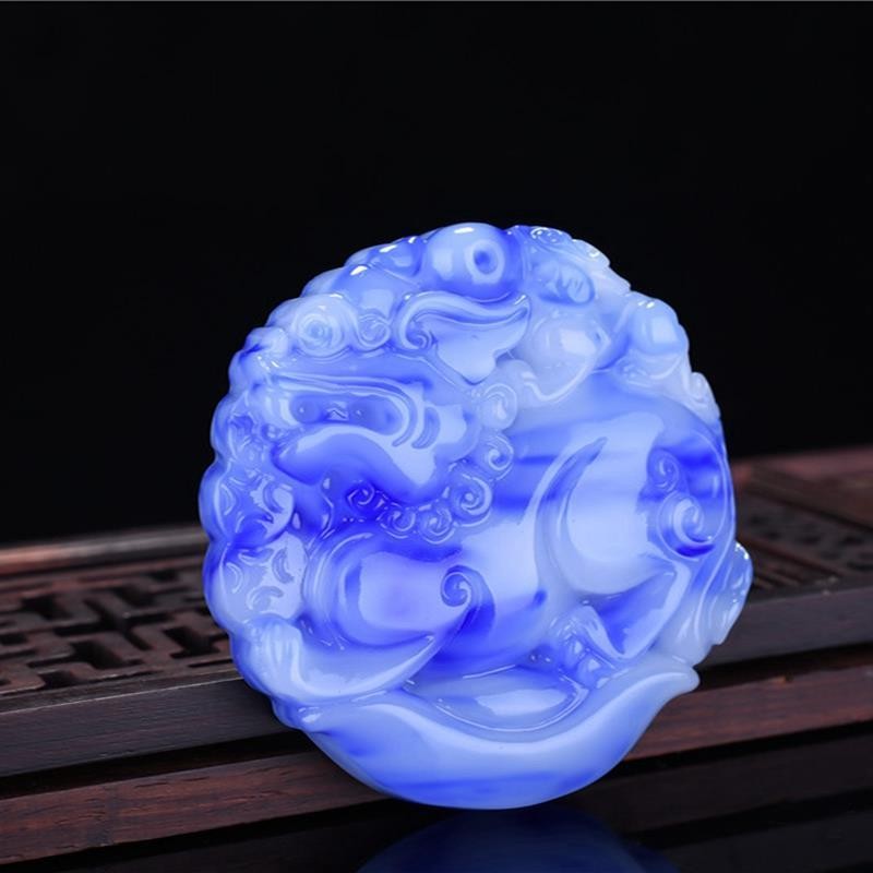 Xinjiang Hetian Giok Biru dan Putih Liontin Giok KIRIN Pria dan Wanita Liontin Pixiu Keberuntungan