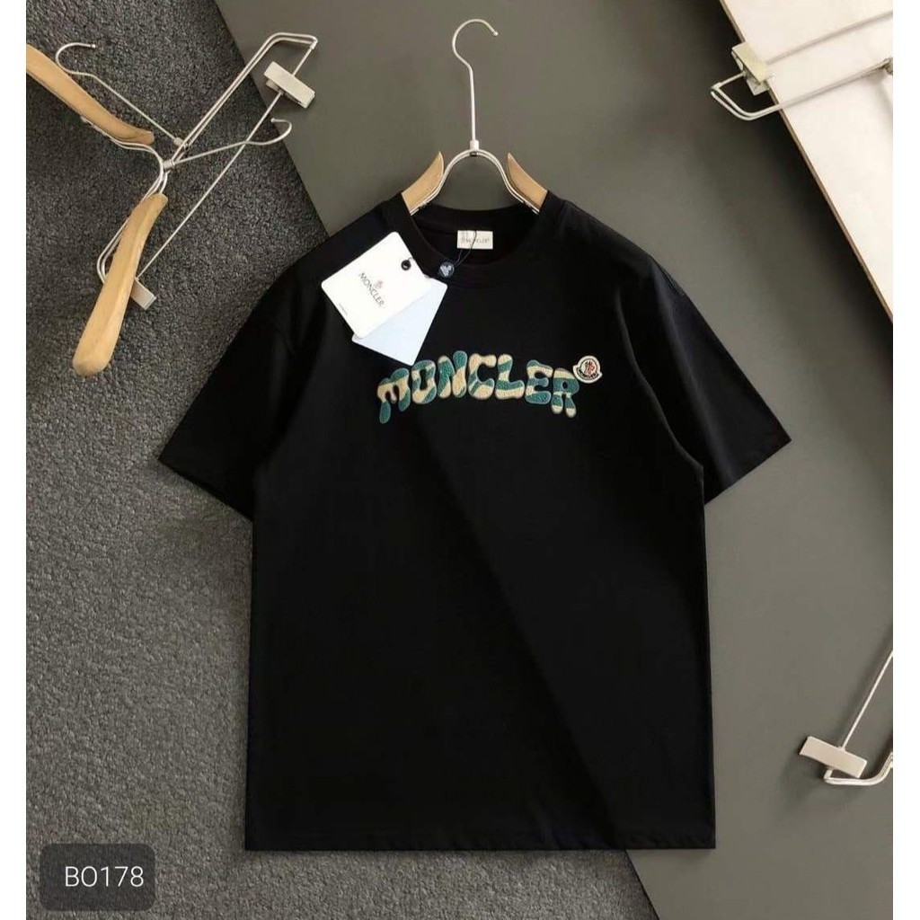 BAJU KAOS PRIA HITAM BRANDED MONCLER SABLON KEREN TERBARU TIMBUL ATASAN LENGAN PENDEK PRIA WANITA KA