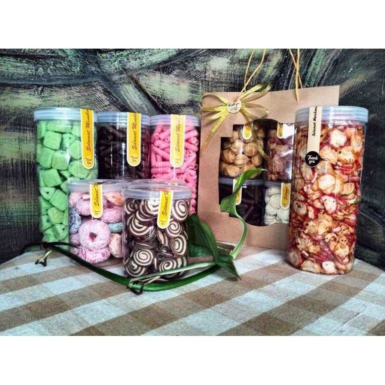

BISA COD [FREE HANGTAG] Hampers Natal/Parcel Lebaran/Hampers Lebaran/Kue Natal/Marry Christmas/Snack Hampers/Hampers/Cemilan/Camilan/Hampers Snack//Parcel THR/Hampers THR/Cemilan/Jajanan/Snack Murah/Snack Lebaran/Snack Ramadan/Cemilan Snack Makanan