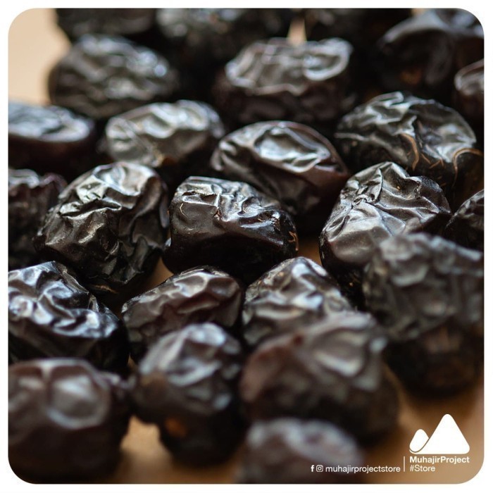 

Kurma Raja Ajwa (Premium Super)