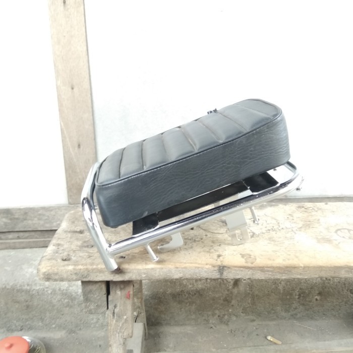 Jok Pisah Bagian Belakang Set Tatakan Jok Belakang C70 C700 Bekjul