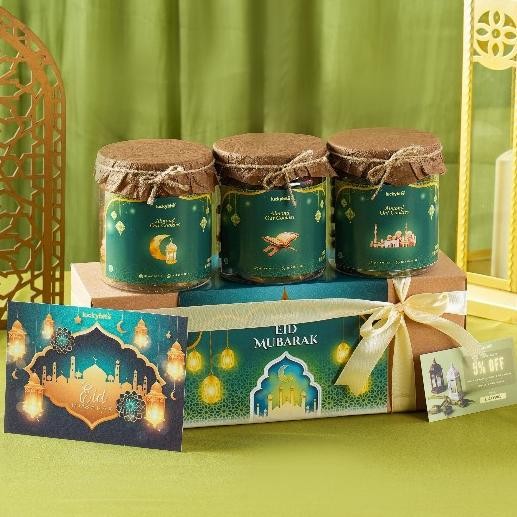 

Hampers Lebaran Idul Fitri / Parcel Lebaran (Ramadhan) / Eid Hampers - Cookies 3 Jar + KARTU + PITA | LUCKYBITE