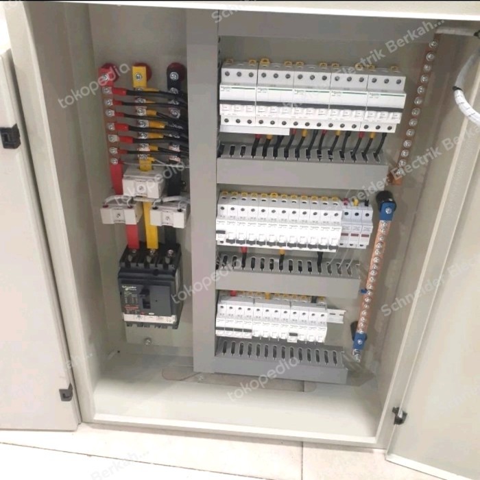 

TERBARU! panel distribusi / panel pembagi 3phase 50amper