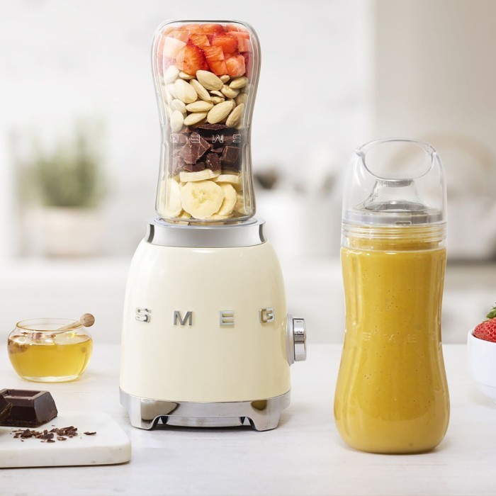Smeg Personal Blender Pbf01 - Blender Personal 600Ml