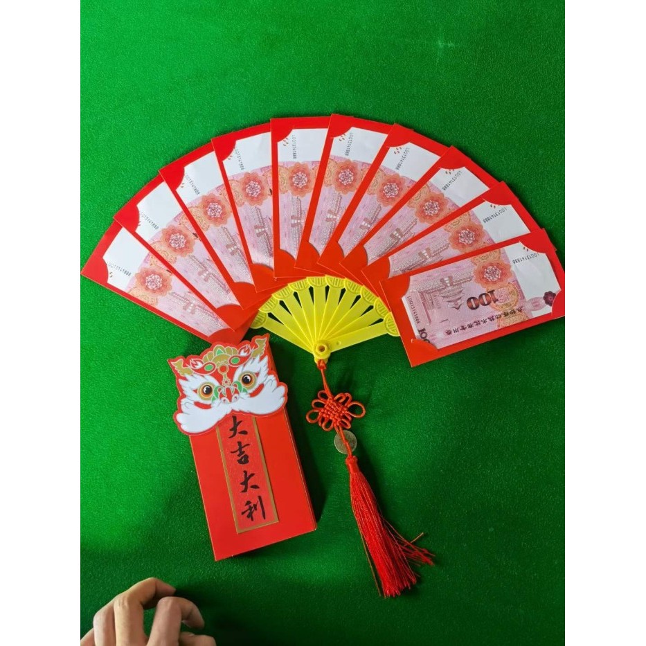 

2023 Angpao / Tahun Baru Cina Bentuk Kipas Lipat Motif Kelinci Warna