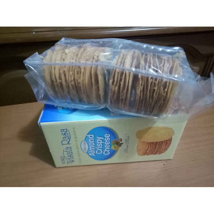 

Product Terlaris Almond Crispy Cheese Original Wisata Rasa Surabaya