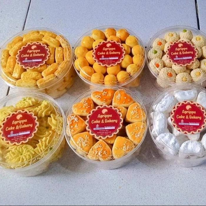

Paket kue kering lebaran 6 toples ukuran 250 gram