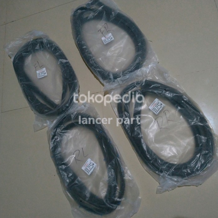 Karet Balon Pintu Lancer Evo 4 Ck4