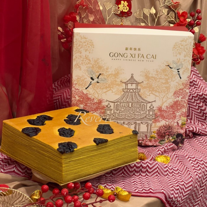 

HAMPERS PARCEL IMLEK CNY KUE LAPIS PLUM KUE KERING DIJAMIN ENAK
