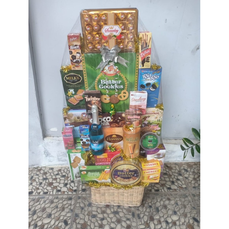 

PARCEL LEBARAN MAKANAN RINGAN MEVVAH 2024 (21) HAMPERS MURAH MERIAH