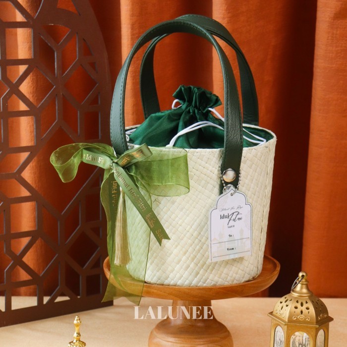 

PARSEL RAMADAN KUE KERING DAN KURMA LALUNEE MURAH