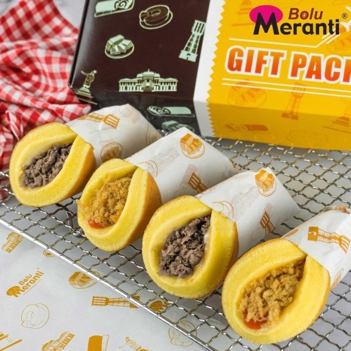 

Bolu Meranti Kue Terlaris Medan / Gift Pack / Hampers Parcel Natal Set