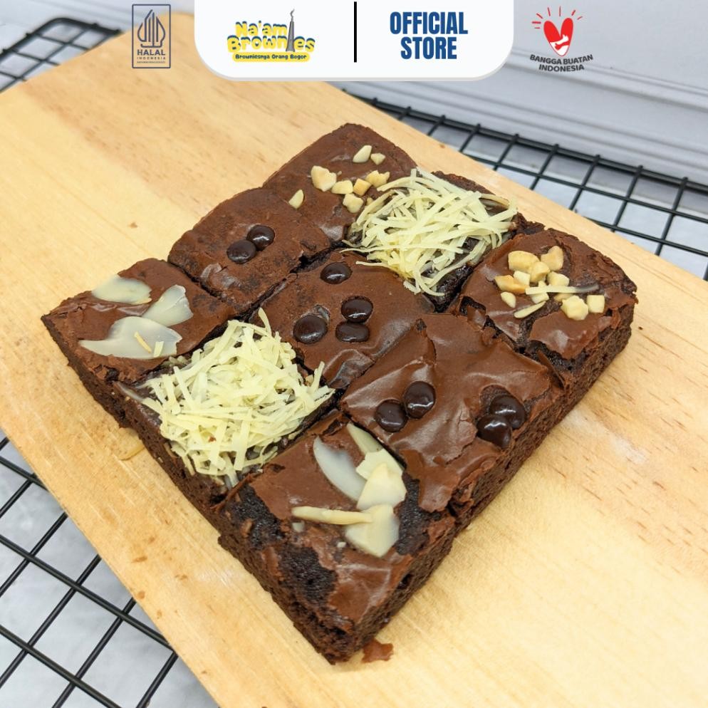 

Un04 ( NA'AM ) KUE BROWNIES FUDGE PANGGANG MINI DARK COKLAT CUSTOM HURUF 10X10cm ISI 9 POTONG ko Premium