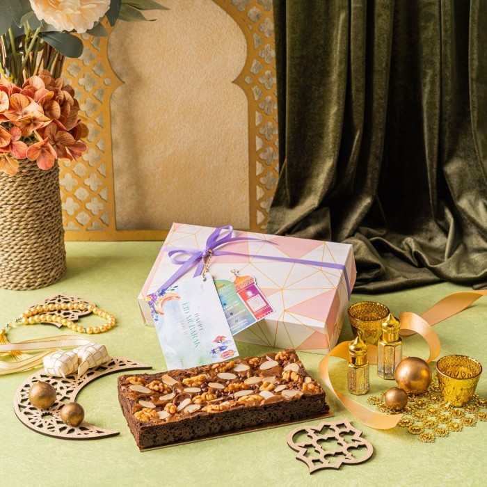 

MIXED NUT BROWNIES Idul Fitri Eid Parcel Lebaran Hampers Gift