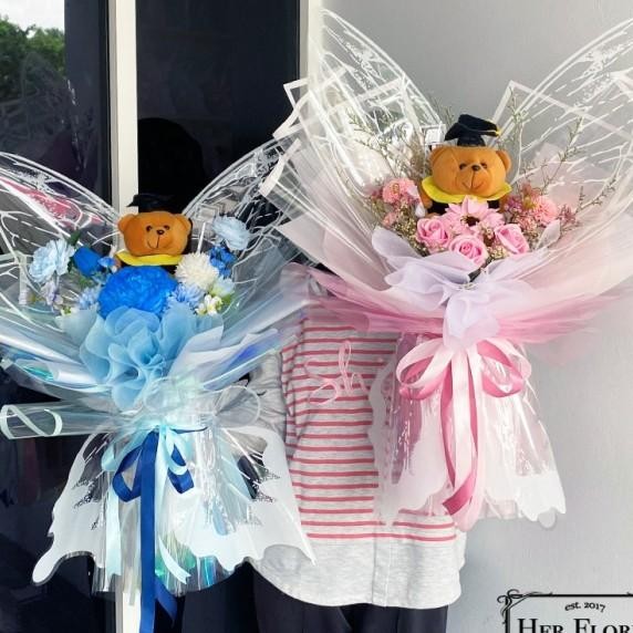 HER.FLORIST [DOLL] 3PCS Soap Flowers Bouquet&Boneka Graduasi -BigSize Terlaris