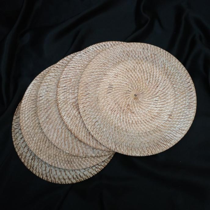 .........] Placemat Rotan Whitewash Tatakan Piring Rattan Alas Bulat Dekorasi