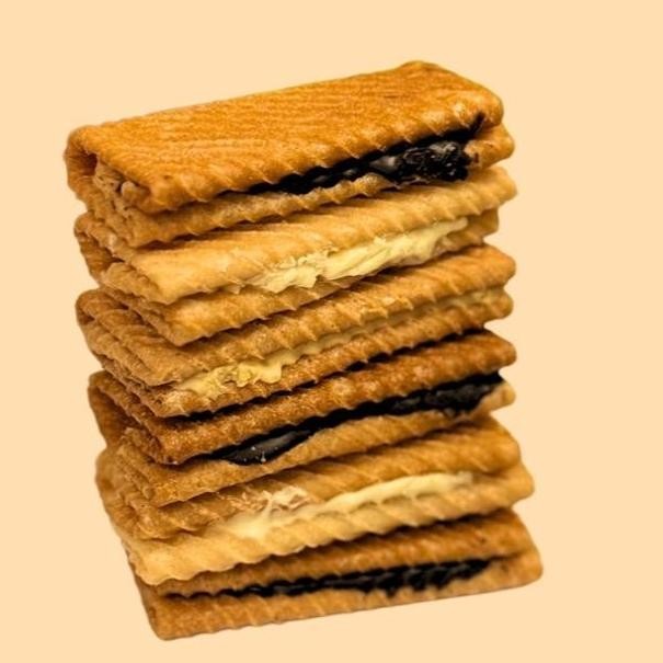 

Hampers 1 Karton Kue Semprong Dutasnack.Id - Topping Trendy Isi 3 Toples Mix 3 Rasa Coklat, Vanila Dan Tiramisu Diskon Setengah Harga