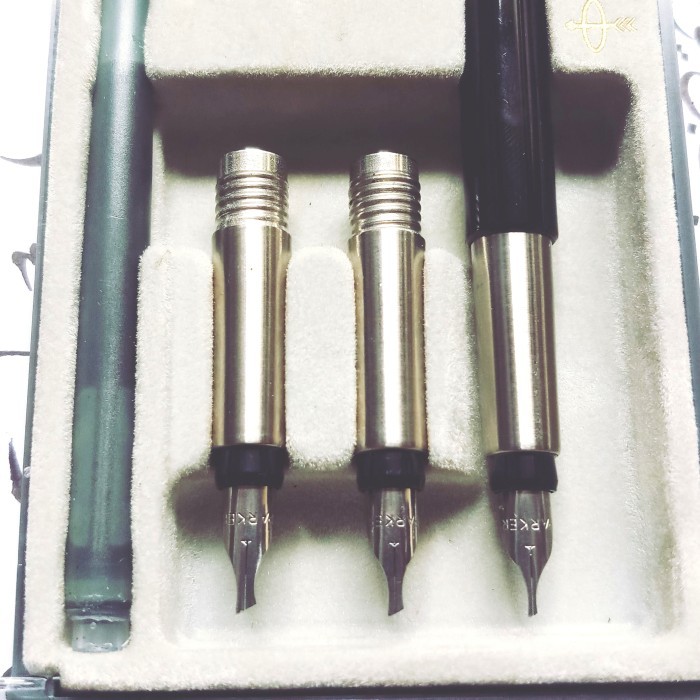 

PARKER CALLIGRAPHY PEN/PULPEN KALIGRAFI/KHUSUS KALIGRAFI ARAB