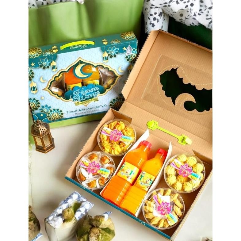 

Harum Wangi Double Sirup - Paketan 4 kue lebaran dan 2 botol sirup - Parcel Idul Fitri murah