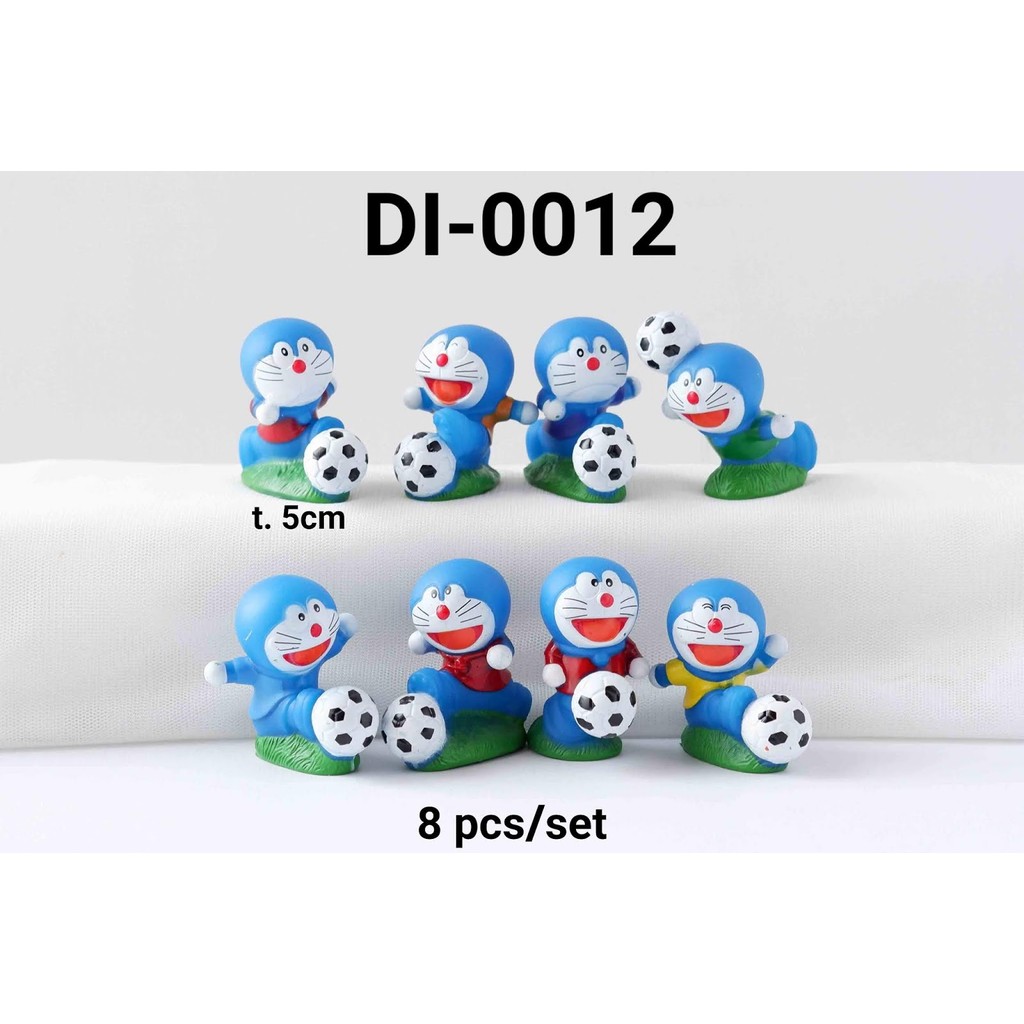 DI-0012 Mainan figurine figurine cake topper Doraemon Sepak Bola (MAINAN)