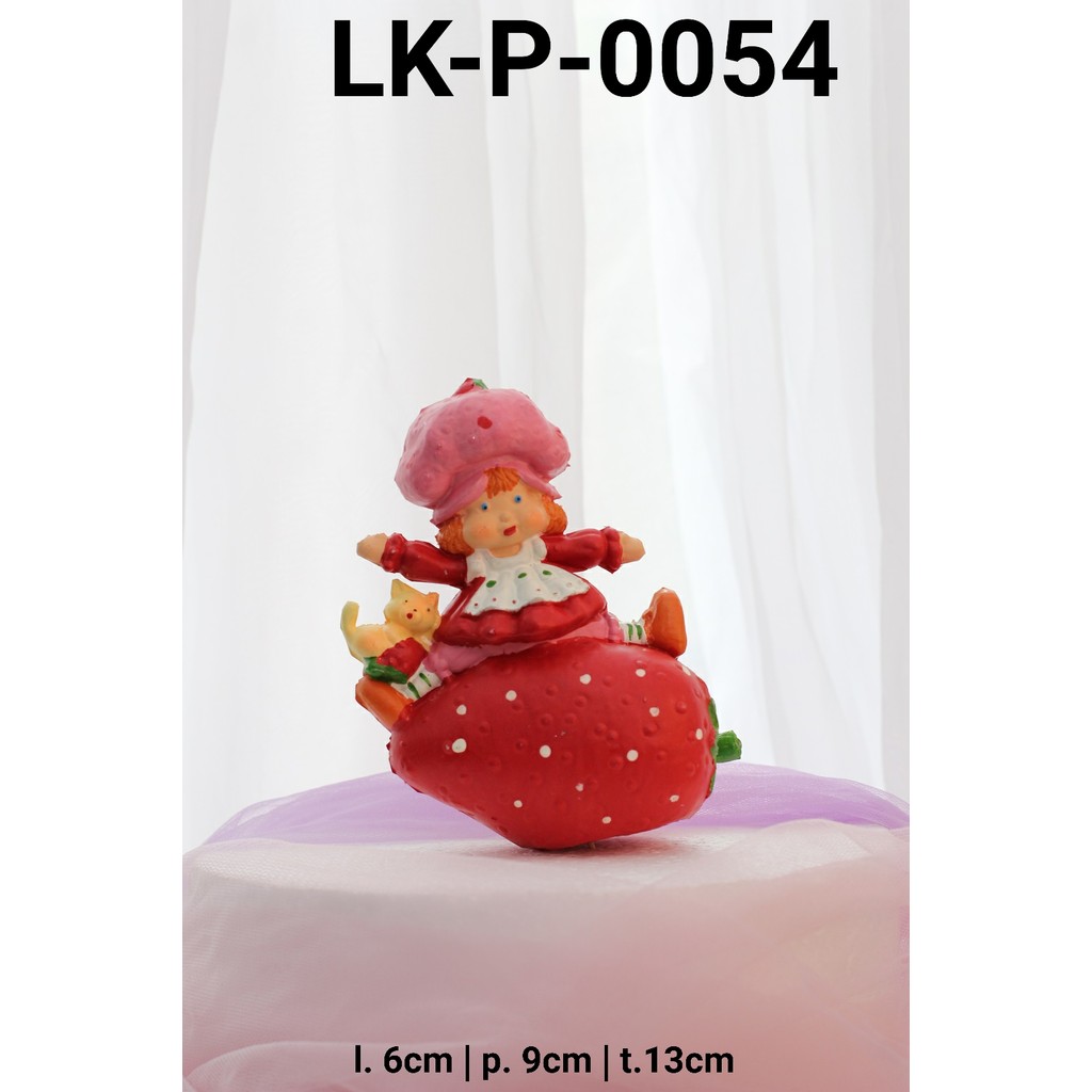 LK-P-0054 Topper mainan KARAKTER lokal Putri atas strawberry shortcake (MAINAN LOKAL)