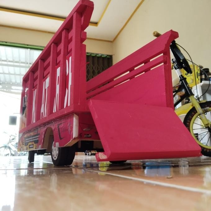 Truk Oleng Miniatur Kayu Ukuran Besar Panjang Full Kayu Pintu Belkang Bisa Dibuka Original Dan Terla