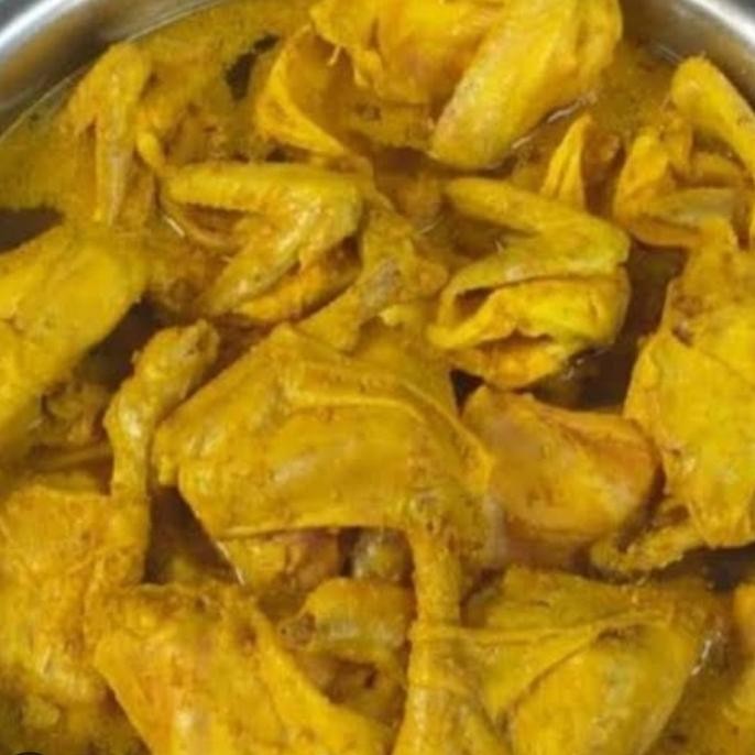 

READY AYAM KAMPUNG UNGKEP BUMBU KUNING DARI AYAM FRESH 1EKOR ADA ATI AMPELA
