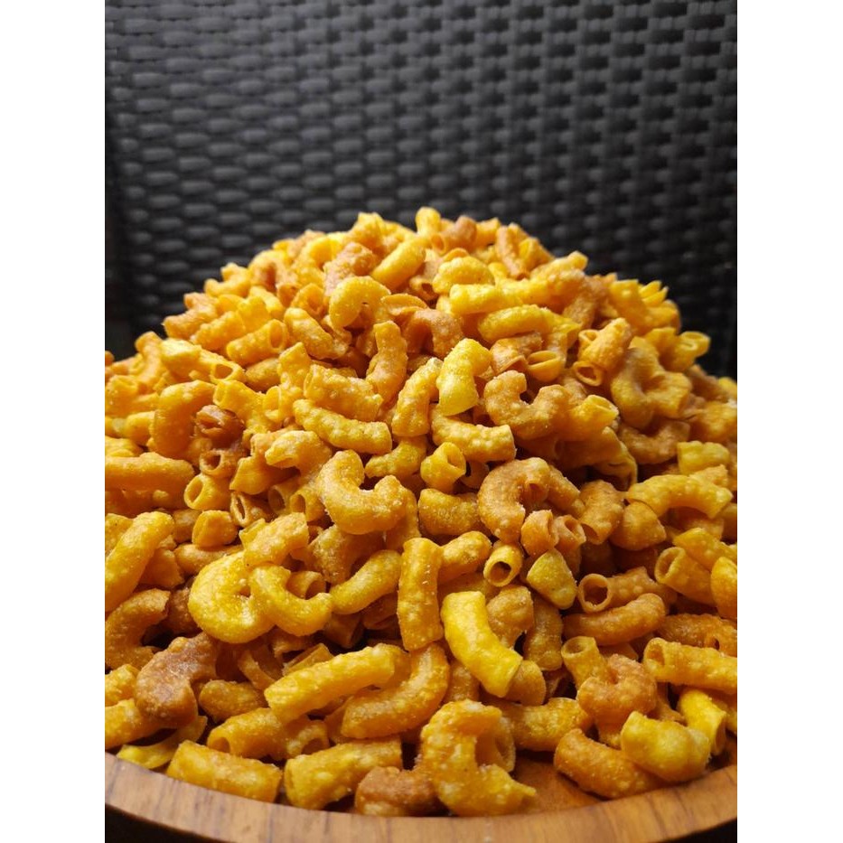 

KOMPLIT MAKARONI RENYAH 500 GRAM / CEMILAN KERING/ ANEKA MAKARONI GORENG Food Snacks Pedas