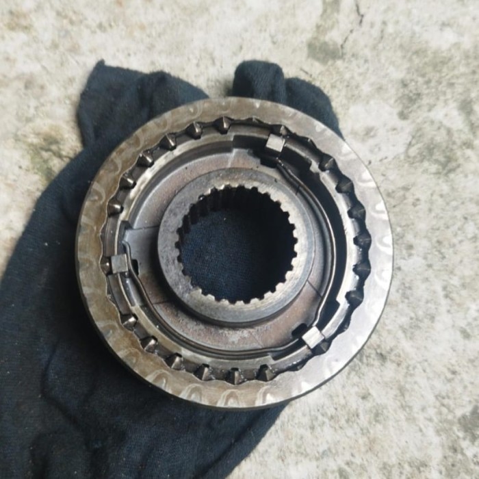 GIGI 3 DAN HUB SLEEVE GIGI 3 TRANSMISI MANUAL GRAN GRAND MAX