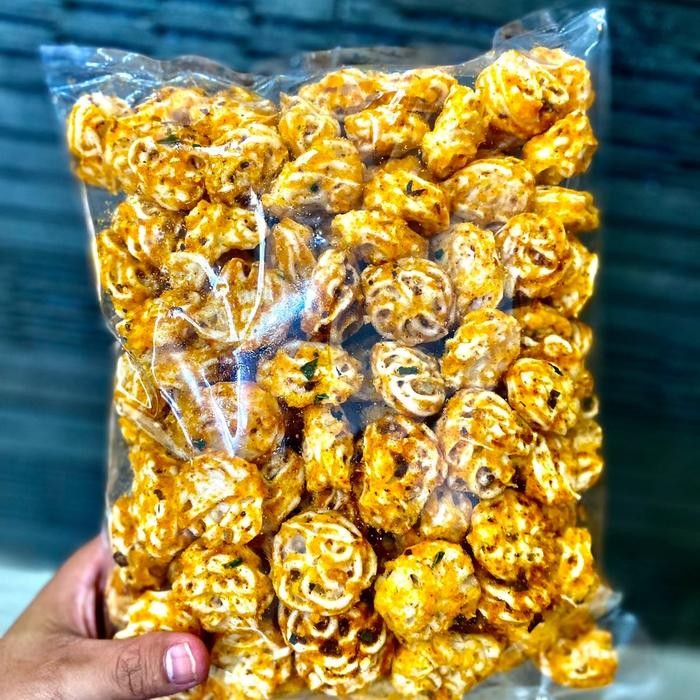 

KOMPLIT New Kerupuk Seblak Tatangga Mamang Rafael Pedas kencur Daun Jeruk Cemilan Kang Asep Goreng