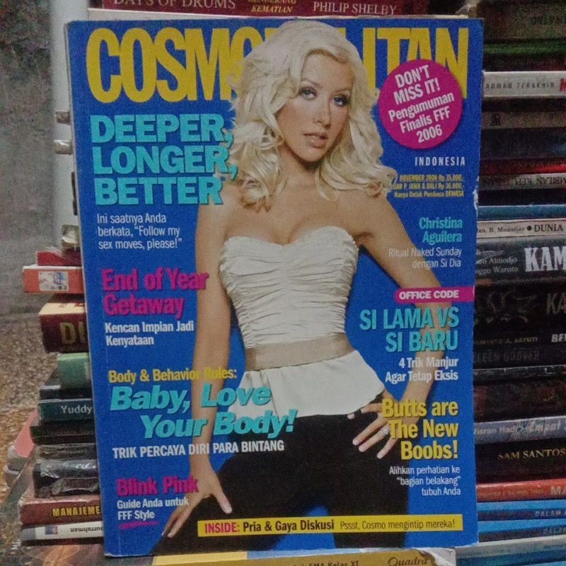 Majalah Cosmopolitan cover Aguilera 2006 & Paris Hilton 2007