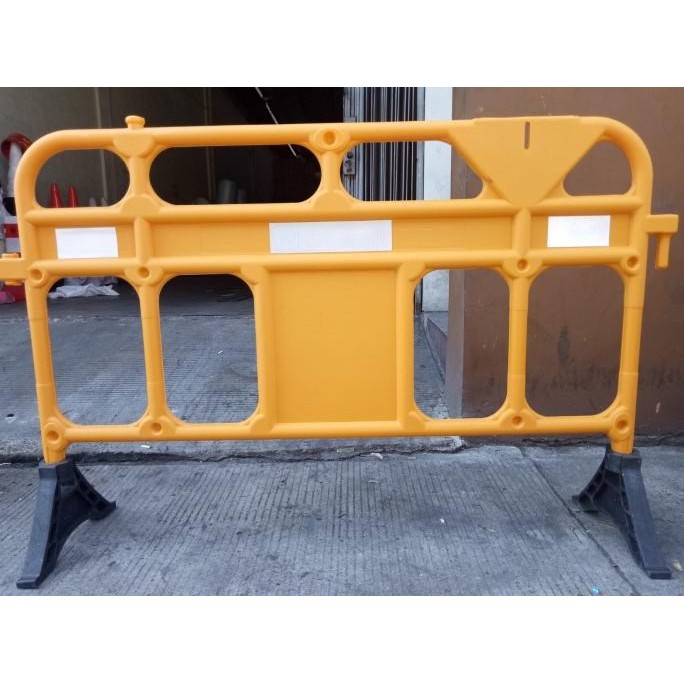 

Barrier Panjang / Pembatas Jalan
