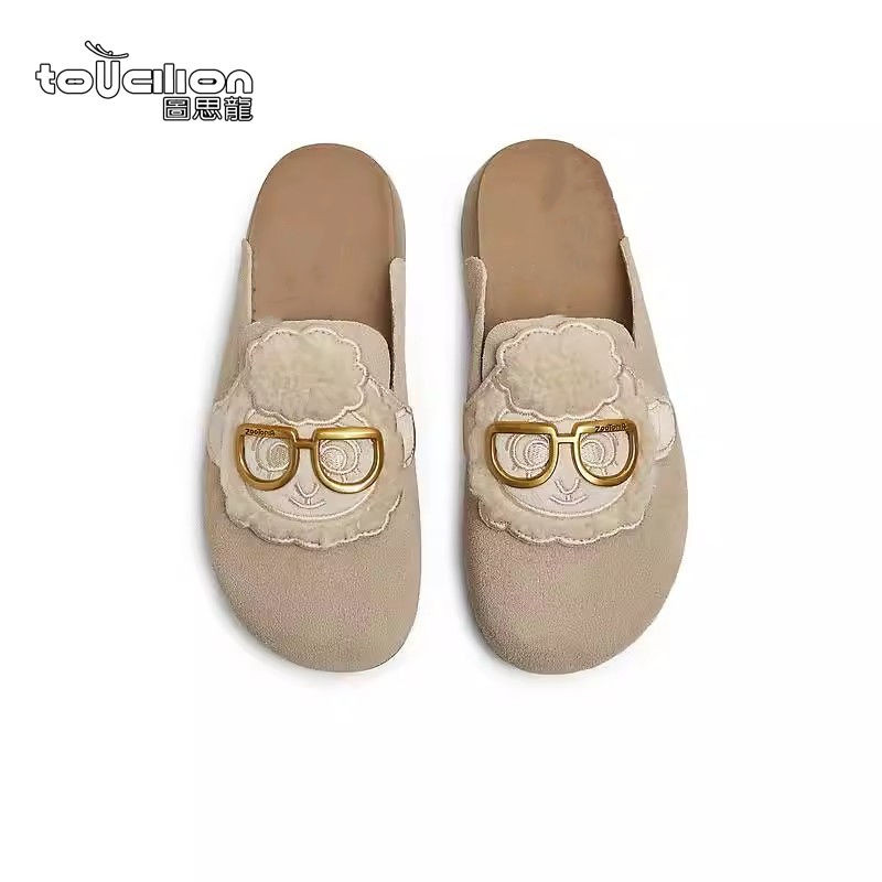 Sandal Birkenstock Bordir Zootopia untuk Wanita, Gaya Baru Sandal Tertutup Setengah untuk Pakaian Lu