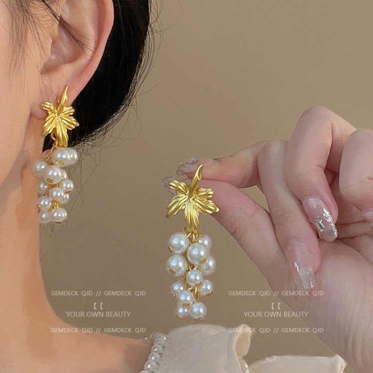 

New Chinese Style Pearl Grape Tassel Earrings High-Grade Earrings