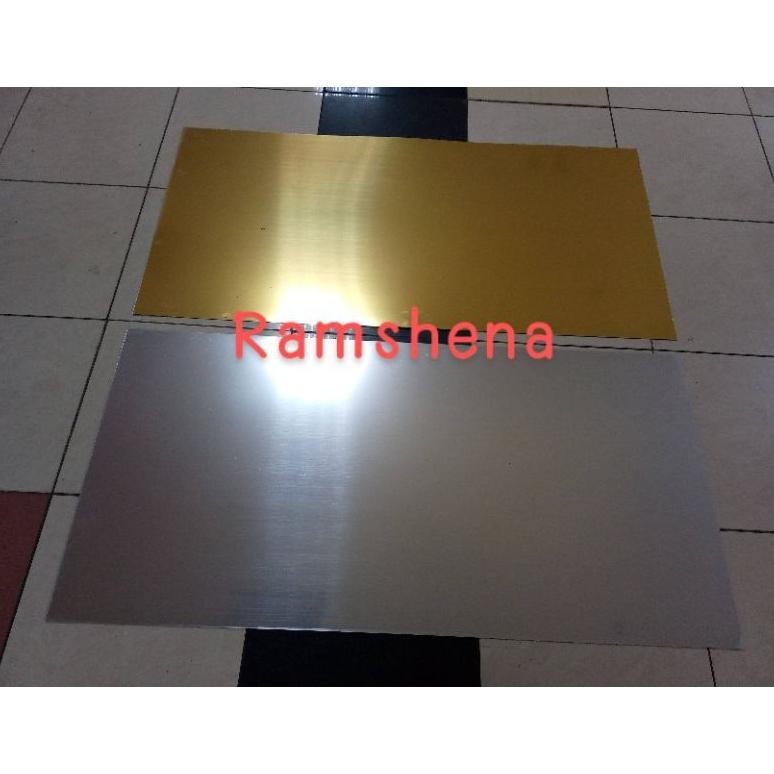 

GravoplyBahan Name TagHairGoldSilver60x120Cm Tebal 1.5mm