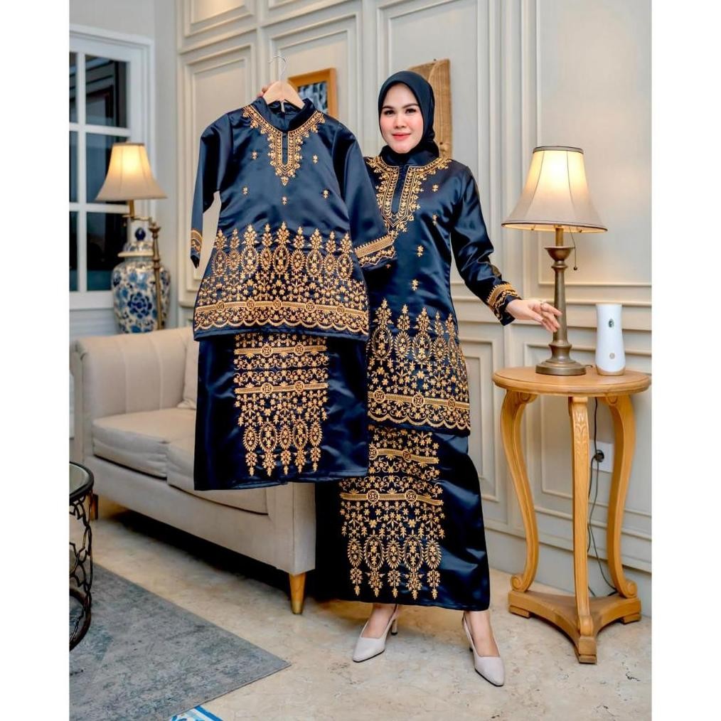 GHJ Satu Set Kebaya Tunik Kurung Bordir Melayu Couple Ibu Dan Anak/ Kebaya Malaysia/ Kebaya Kondanga