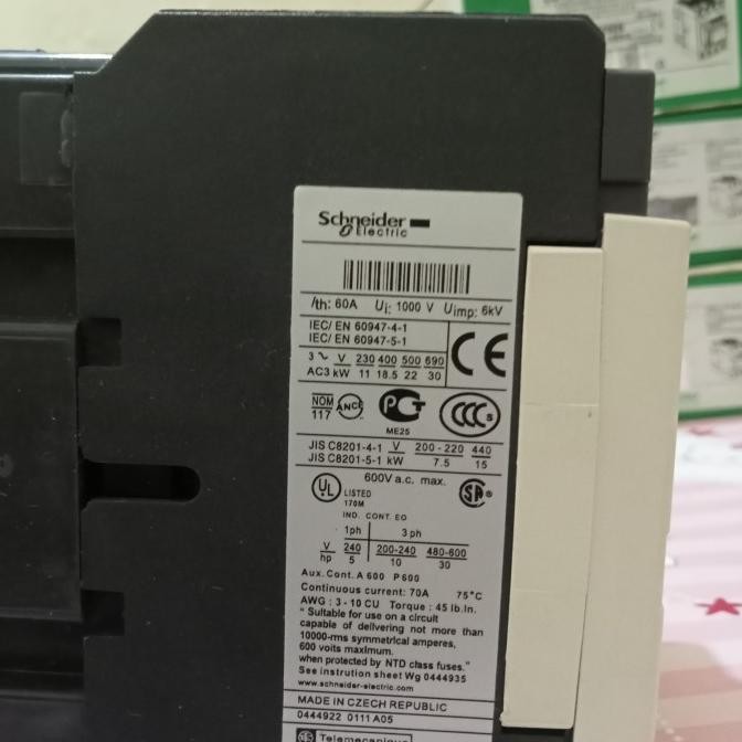 Miliki Contactor Schneider Lc1D40M7 220V / Kontaktor Schneider Lc1D40 M7