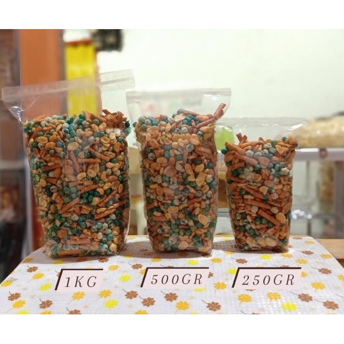 

(Good) Kacang Campur / Kacang Mix Super 1kg