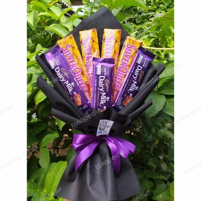 

Buket PREMIUM COKLAT ELEGAN /paket/bingkisan Snack Ulang Tahun/Ultah/ Terlaris