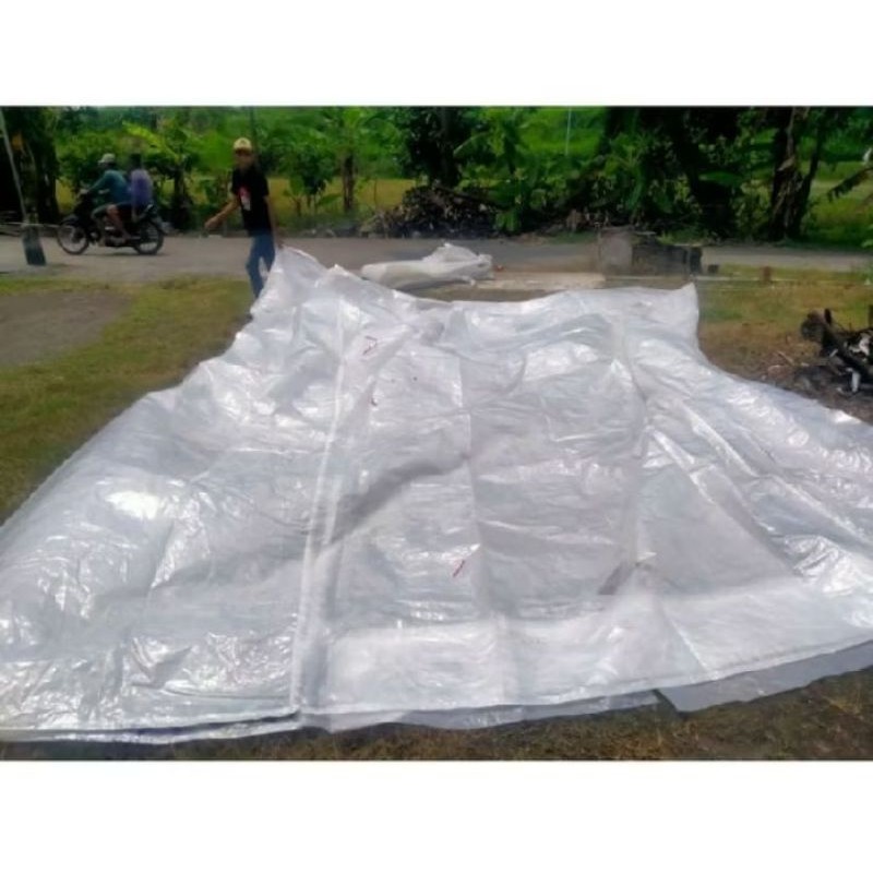 PLASTIK COR LAPIS UV 8×8 TEBAL 0,20 BEKAS