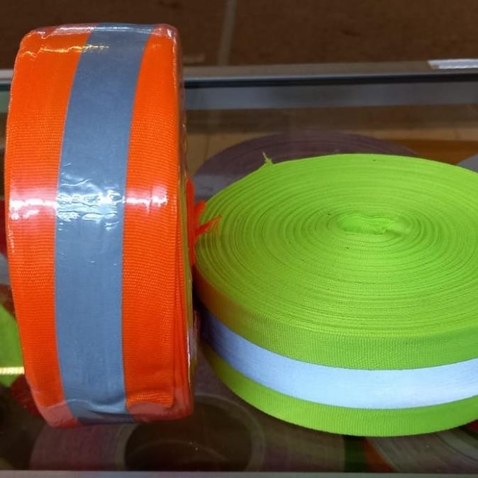 

Scotlite Reflective Kain Ecer 5 Cm X 50M-Pita Scothligh Safety New Stok