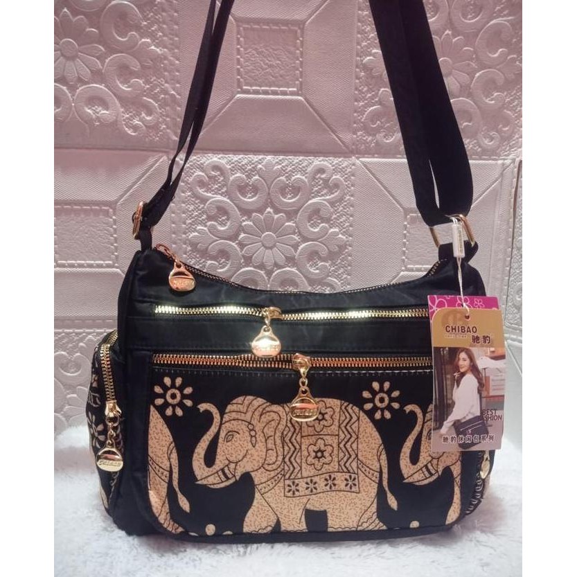 Murah Tas Selempang Wanita Chibao Motif Gajah 8896 Terbaru 2024 Hitam