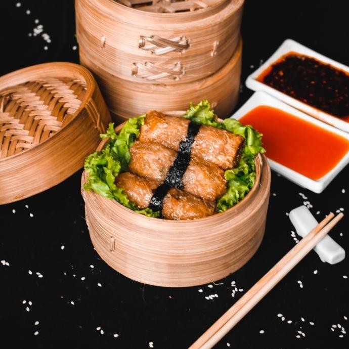 

Sale Hekeng Frozen / Lumpia Kulit Tahu / Skin Tofu 50 Pcs + Saus Delmonte