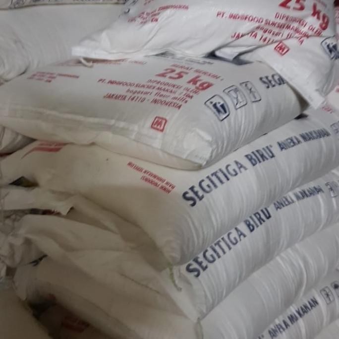

Sale Tepung Terigu Segitiga Biru 25Kg