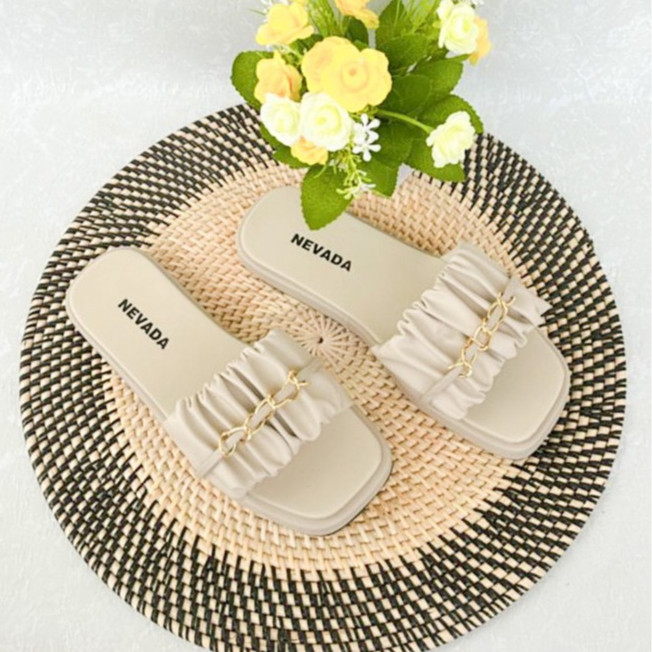 Unik Sandal Wanita Selop Kerut Rante Bahan Karet Empuk Terbaru