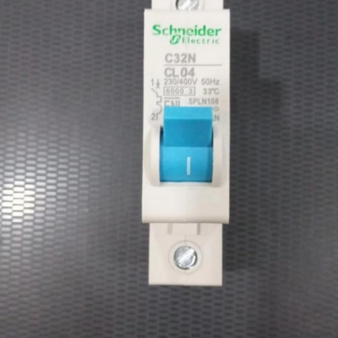 Promo MCB SCHNEIDER 4A Biru SNI PLN SPLN CL4 4 Amper 900 WATT COD