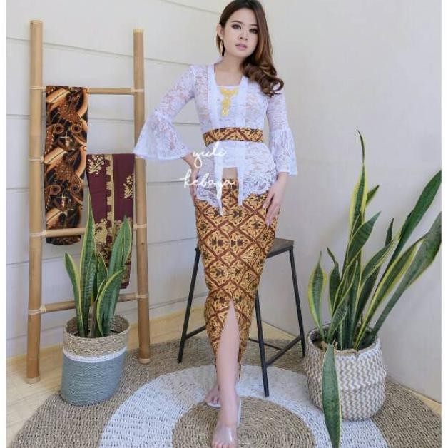 ''Terlaris" Set Kebaya Putih Lonceng Full Brokat