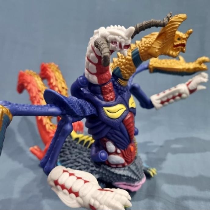 FIGURE GIGA CHIMERA MONSTER KAIJU ULTRAMAN TRIGGER BAHAN VINYL LENTUR